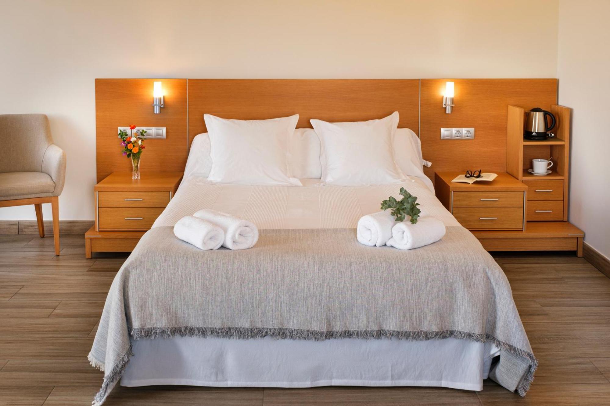 Hotel Campusphi أثيبو المظهر الخارجي الصورة