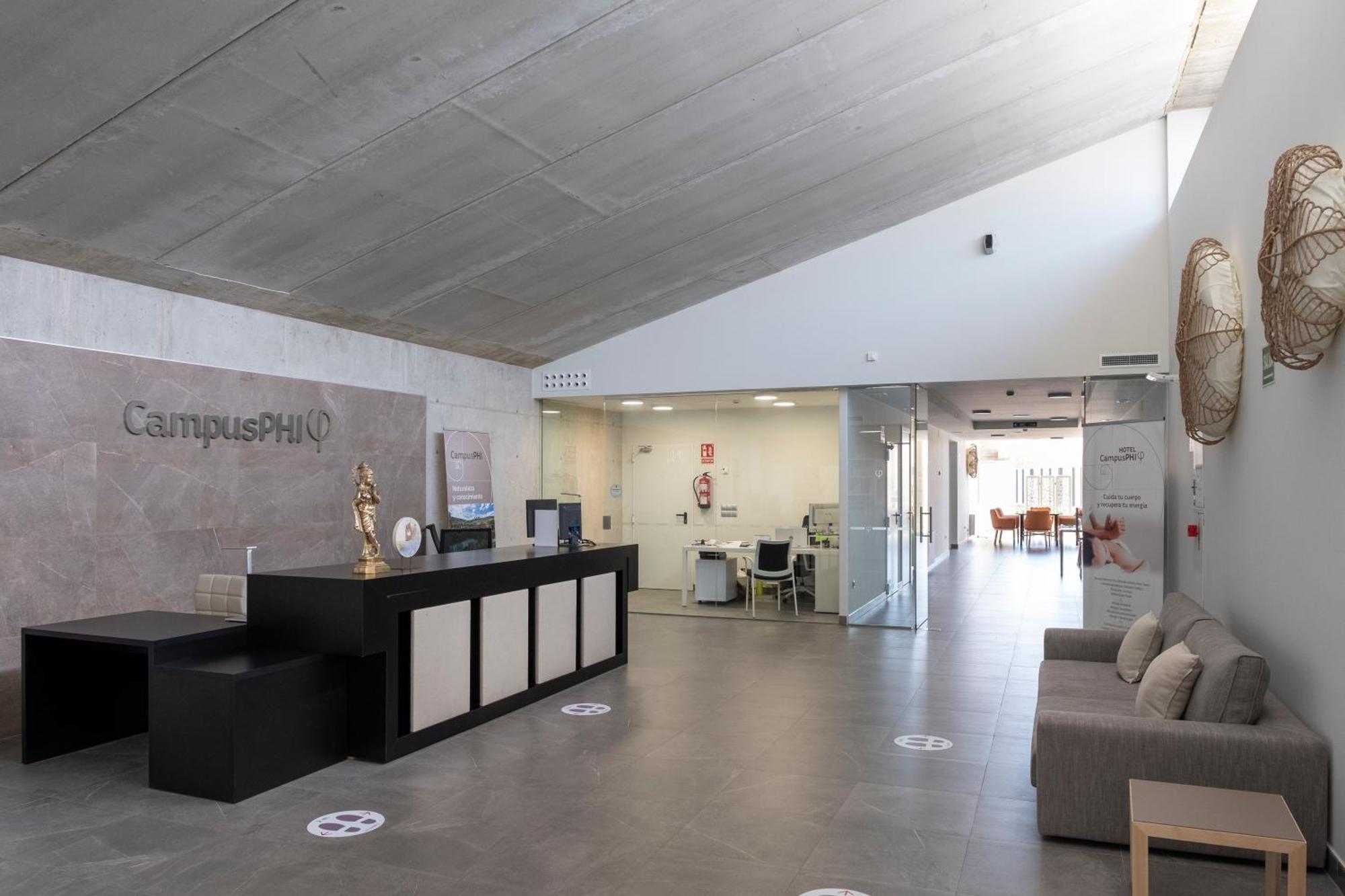 Hotel Campusphi أثيبو المظهر الخارجي الصورة